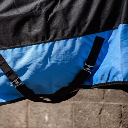 1200D Mediumweight Wasserdichte Pferde-Outdoordecke 100g Füllung Standardhals Schwarz/Hellblau