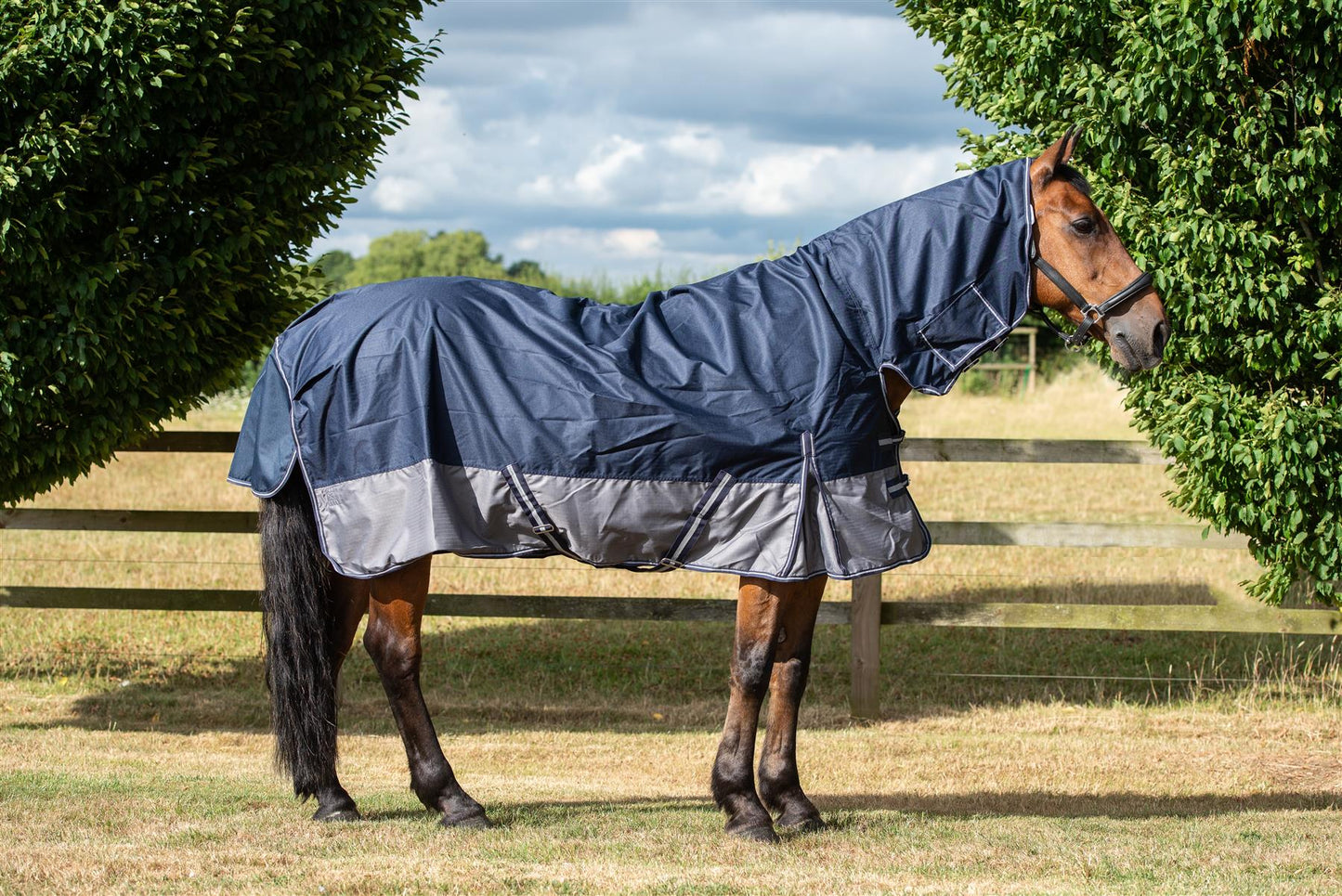 600D Lightweight Waterproof Horse Turnout Rug 0g No Fill Combo Full Neck Navy/Grey