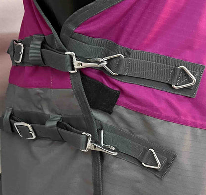 600D Leichte wasserdichte Pferde-Outdoordecke 0g Ohne Füllung Halber Hals Fleece-Futter Himbeer/Grau